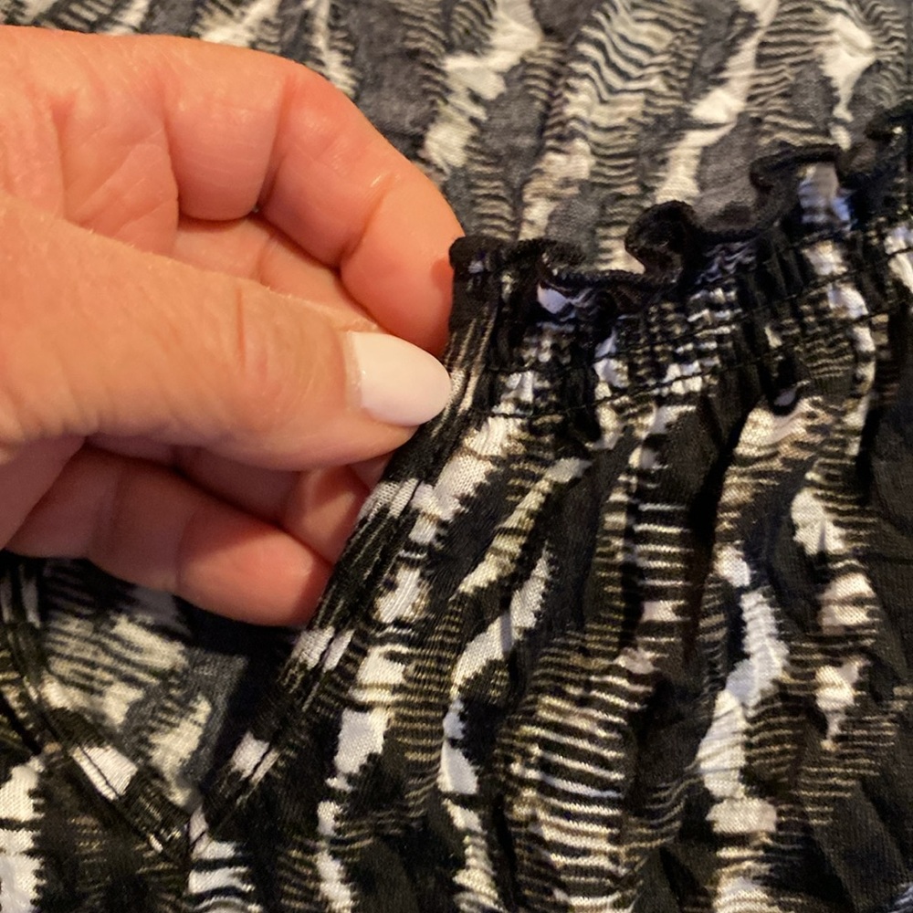 SLEEVELESS TOP - Picture 2 of 6